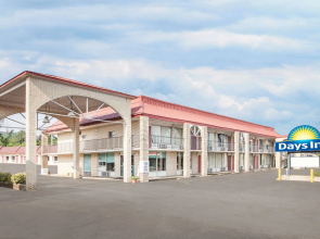 Ozark Junction mountain view by OYO