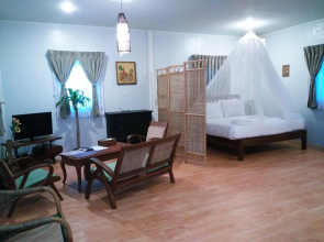 7 Mile Highland Residence