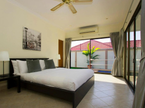 Avoca Pool Villas