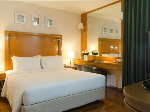 At Ease Saladaeng by AETAS