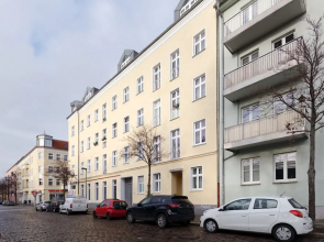 Sweet Central Tiny Apartment for 4 People