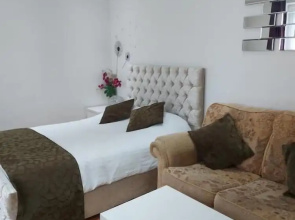 Lux Apartment in Gatwick
