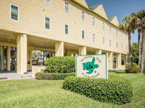 OT201 - Ocean Club at Turtlemound - Corner Unit by RedAwning