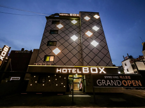 Hotel Box