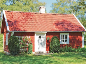 Awesome Home in Löttorp With 1 Bedrooms