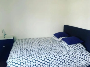 Amster Houseboat Bed Without Breakfast