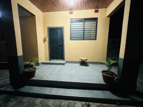 Executive Private Standing apt in Lusaka