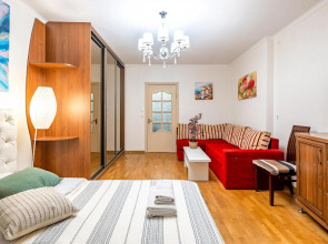 Just another comfy apartment on the main squere. 2 bedrooms, own heating, AC