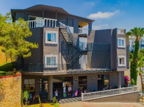 Senza Garden Holiday Club