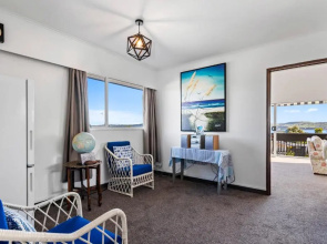 Casa de Vistas - Two Mile Bay Holiday Home