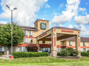 Quality Inn & Suites Lawrenceburg