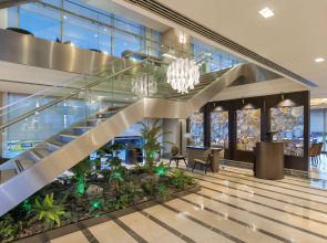 Titanic Port Bakirkoy