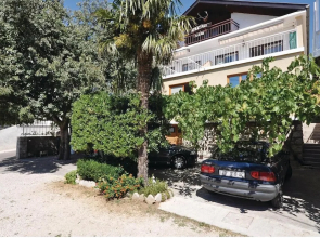 Beautiful Apartment in Starigrad Paklenica With 2 Bedrooms