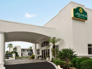 La Quinta Inn & Suites by Wyndham Oceanfront Daytona Beach