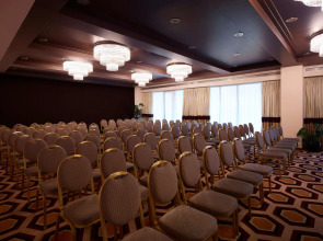 Отель Brown Acropol