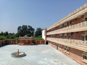 Hotel Rajwada Palace