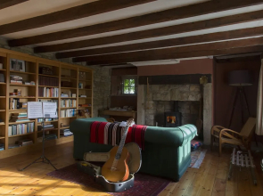 Pry House