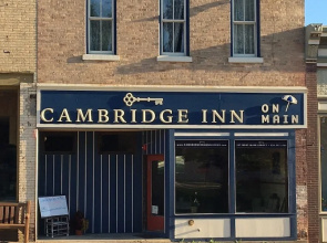Cambridge Inn on Main
