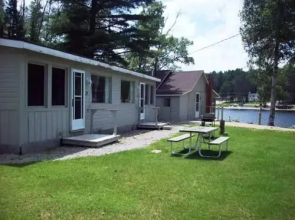 Algonquin Cottages