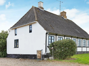 Traditional Holiday Home in Tranekær near Sea