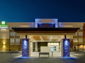 Holiday Inn Express & Suites Wapakoneta by IHG