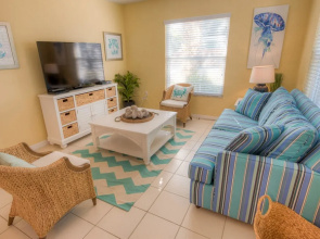 Shells and Sunshine Apartment 3