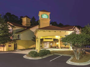 La Quinta Inn & Suites by Wyndham Univ Area Chapel Hill