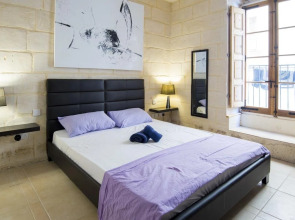 Valletta Republic St House