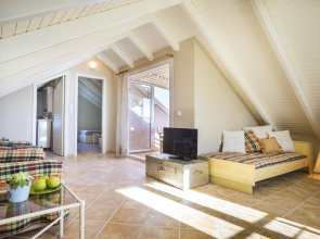Villa Serenity Sleeps 9