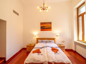 Art apartment in Mamila