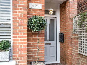 April House Weybridge - Boutique Guesthouse