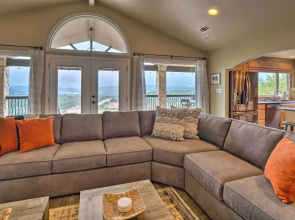 Jonestown House on Hill w/ Lake Travis Views!