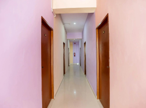 OYO Flagship 65569 Hotel Yash Takrohi Rd