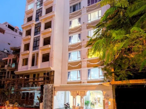 Pho Xanh Marina Hotel