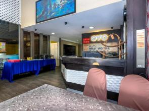 OYO 717 MR J Hotel Wakaf Che Yeh 2