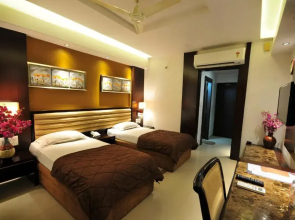 Hotel Surabhi Regency
