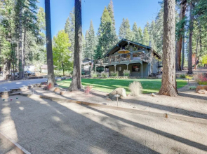 Quiet Cabin w/ Deck: Near Lake Almanor!