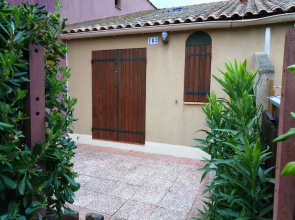 House With one Bedroom in Gruissan, With Shared Pool, Furnished Terrace and Wifi - 200 m From the Beach
