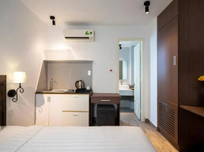 La Airport Tan Binh Hotel