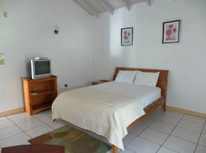 Coco Rose Guest House Bed and Breakfast