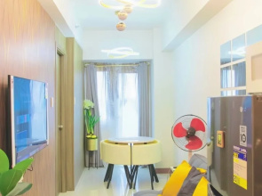 Stunning Suite With Balcony - Near MOA