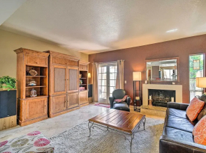Golf Course Views, Hot Tub Access: Phoenix Home!