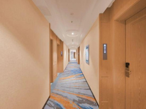 Vienna Hotel (Nanjing Hexi Golden Eagle Shop)