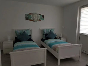 DiBeKa Apartments Kln Messe