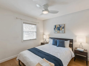 Beautiful 3br/3ba Colonial House by Cozysuites