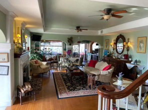 Sea Breeze Manor Inn