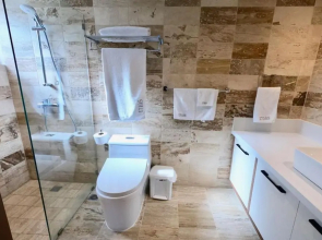 Wonderful 2-br Beach Front Apartment at Emotions