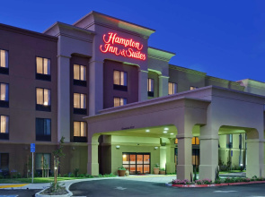 Hampton Inn & Suites Fresno-Northwest