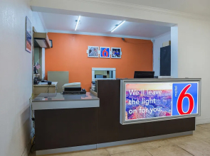 Motel 6 Brinkley