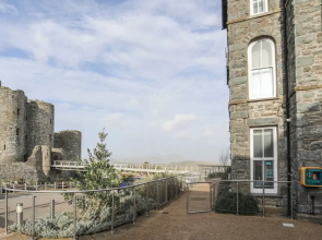 Harlech Apartments - Branwen
